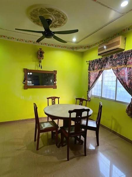 Rumah Teres 2-Tingkat untuk Dijual di Taman Rakan (Kajang) - Hairul Ramli - Dining Room - PropertyGuru.com.my