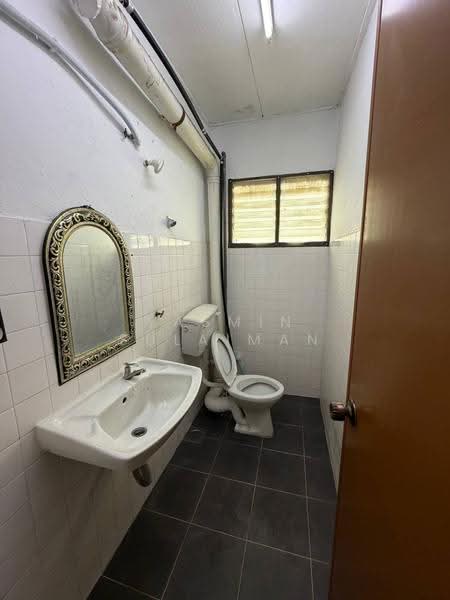 2-storey Terraced House for Sale in Taman Sri Sinar (Segambut) - Yasmin Sulaiman - Bathroom - PropertyGuru.com.my