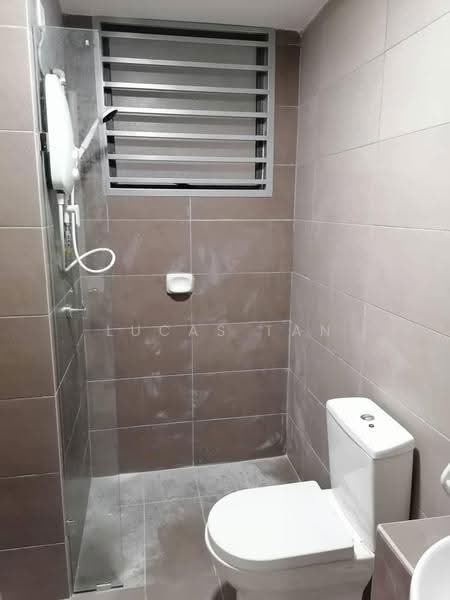 Kediaman Servis untuk Disewa di ARC @ Austin Hills - Lucas Tan - Bathroom - PropertyGuru.com.my