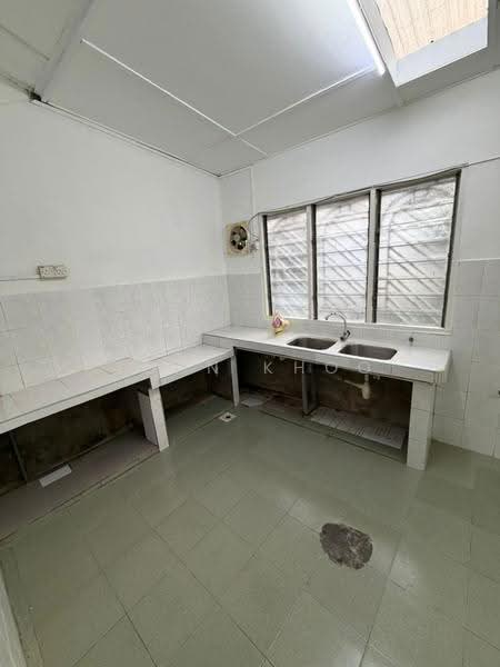 1-storey Terraced House for Sale in Taman Puchong Perdana (Puchong) - John Khoo - Kitchen - PropertyGuru.com.my