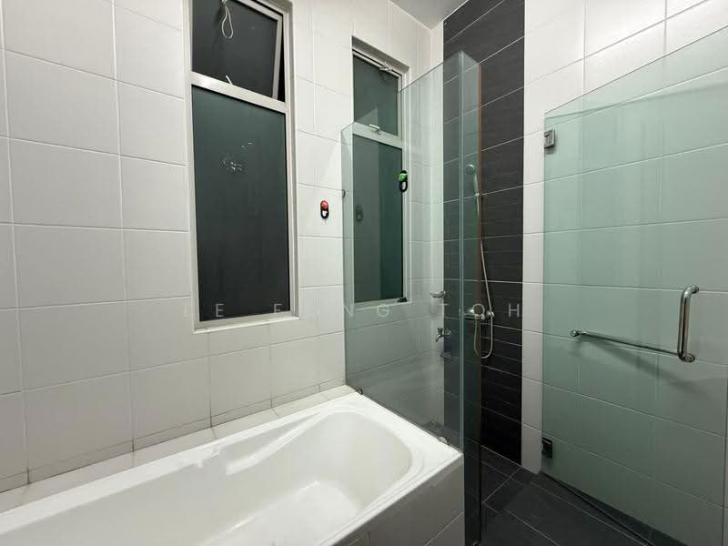 Rumah Berkembar untuk Dijual di Taman Ponderosa (Johor Bahru) - Ee Fong Toh - Bathroom - PropertyGuru.com.my