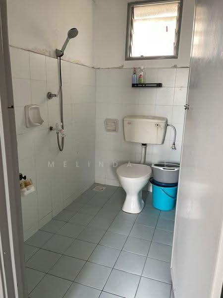 Rumah Flat untuk Dijual di Rumah Pangsa Laman Tasik - Melinda Ee - Bathroom - PropertyGuru.com.my
