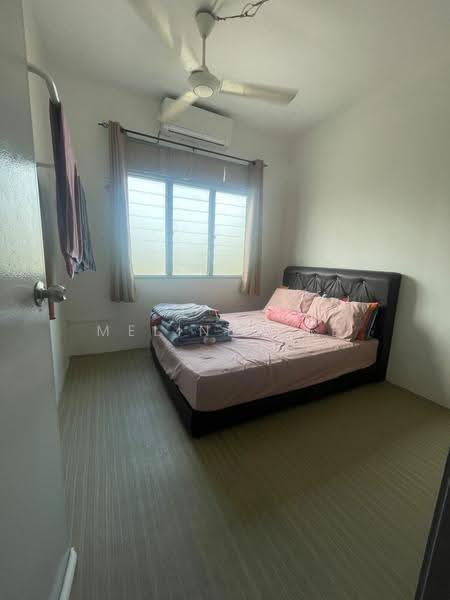 Rumah Flat untuk Dijual di Rumah Pangsa Laman Tasik - Melinda Ee - Bedroom - PropertyGuru.com.my