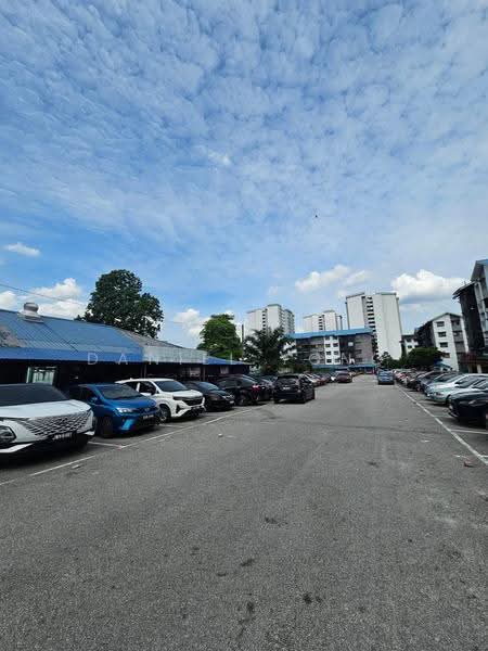 Rumah Flat untuk Dijual di Taman Molek - Daniel Yong - Exterior - PropertyGuru.com.my