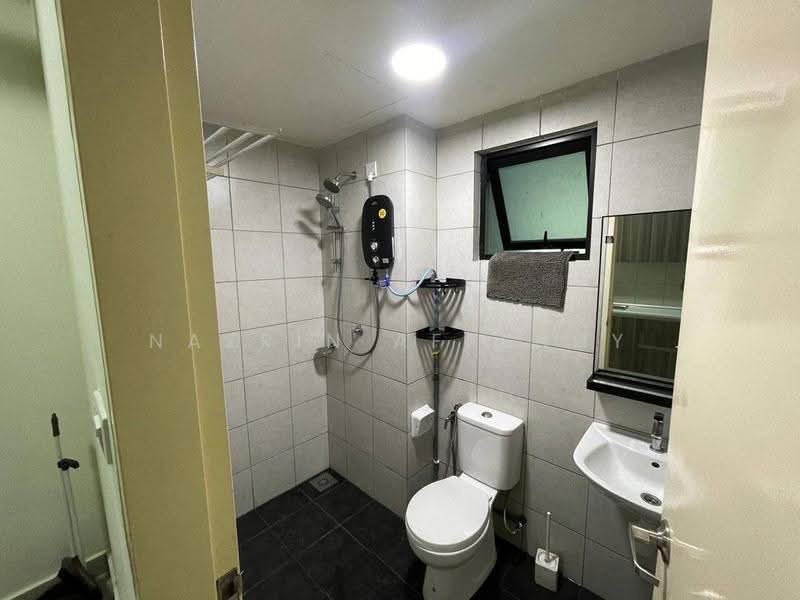 Kediaman Servis untuk Disewa di Edusphere - Nazrin Affendy - Bathroom - PropertyGuru.com.my