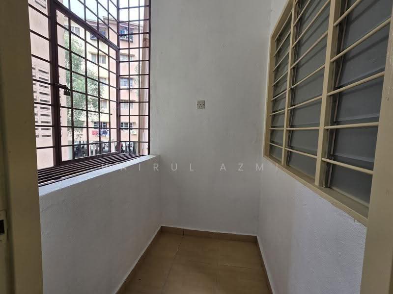 Flat for Rent at Flat PKNS Section 7 - Hairul Azmi - Balcony - PropertyGuru.com.my