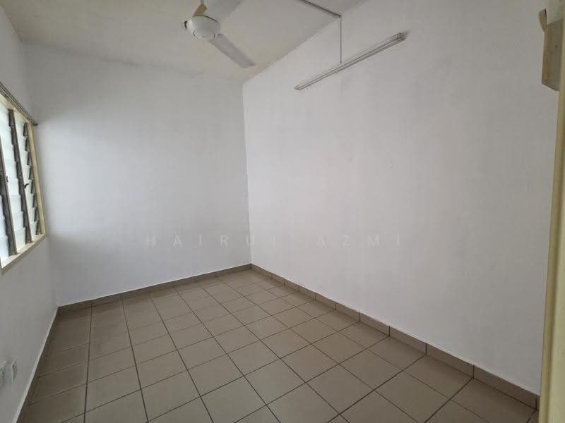 Flat for Rent at Flat PKNS Section 7 - Hairul Azmi - Interior - PropertyGuru.com.my