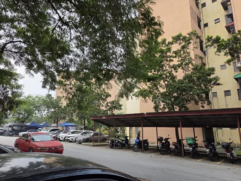 Flat for Rent at Flat PKNS Section 7 - Hairul Azmi - Exterior - PropertyGuru.com.my