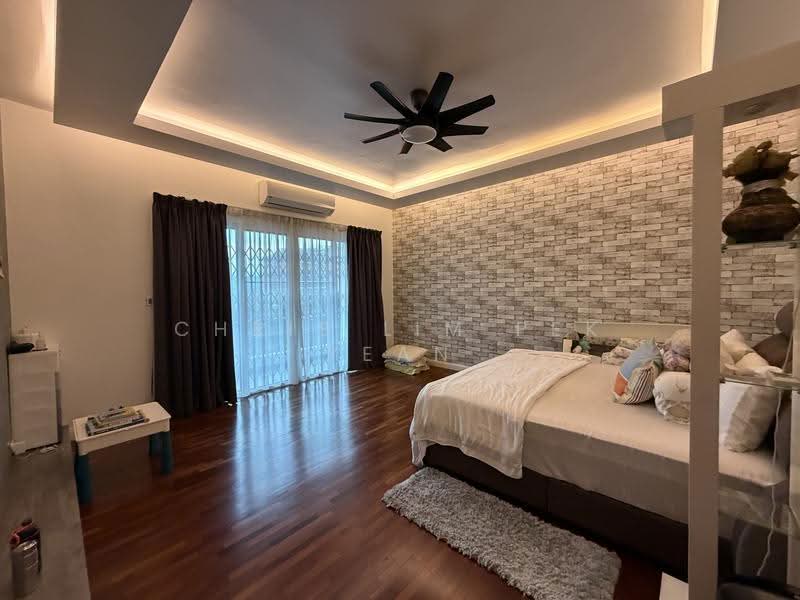 3-storey Terraced House for Sale in Taman Taming Indah 2 (Bandar Sungai Long) - Chris Lim Pek Yean - Bedroom - PropertyGuru.com.my
