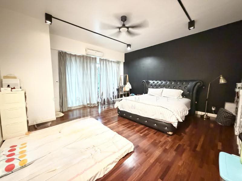 3-storey Terraced House for Sale in Taman Taming Indah 2 (Bandar Sungai Long) - Chris Lim Pek Yean - Bedroom - PropertyGuru.com.my