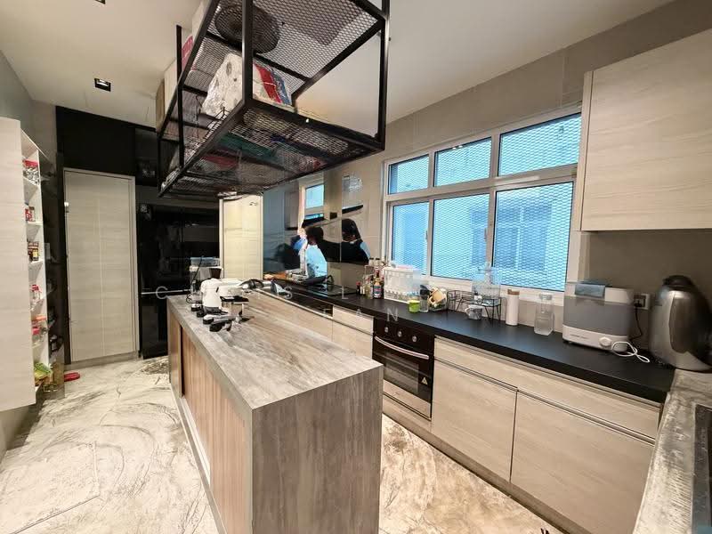 3-storey Terraced House for Sale in Taman Taming Indah 2 (Bandar Sungai Long) - Chris Lim Pek Yean - Kitchen - PropertyGuru.com.my