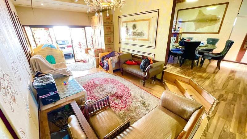 Rumah Berkembar untuk Dijual di Subang Jaya (Selangor) - Azwa Abas - Living Room - PropertyGuru.com.my