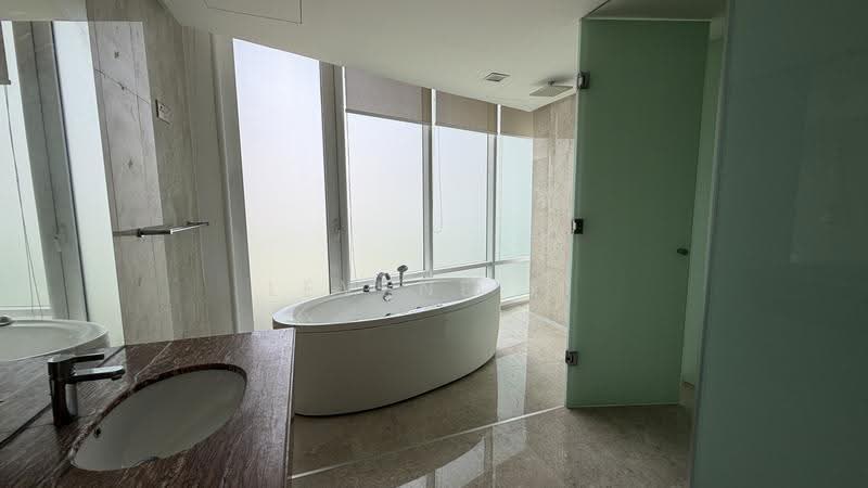 Kediaman Servis untuk Dijual di The Oval - Levene Li - Bathroom - PropertyGuru.com.my