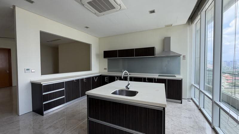 Kediaman Servis untuk Dijual di The Oval - Levene Li - Kitchen - PropertyGuru.com.my
