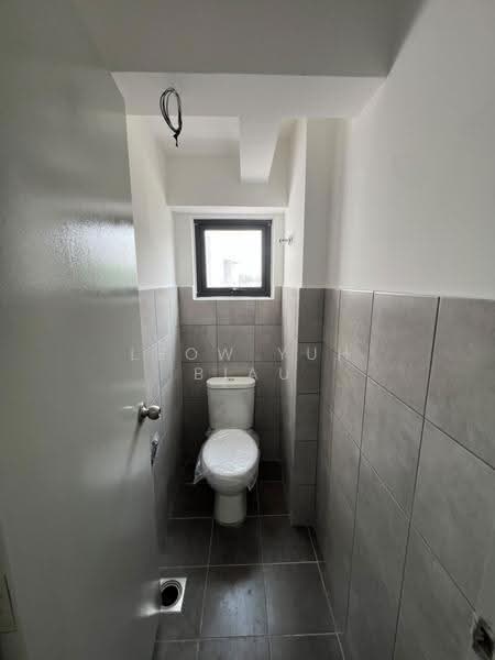 Shop / Office untuk Disewa di Bandar Bukit Tinggi (Klang) - Leow Yuh Biau - Bathroom - PropertyGuru.com.my
