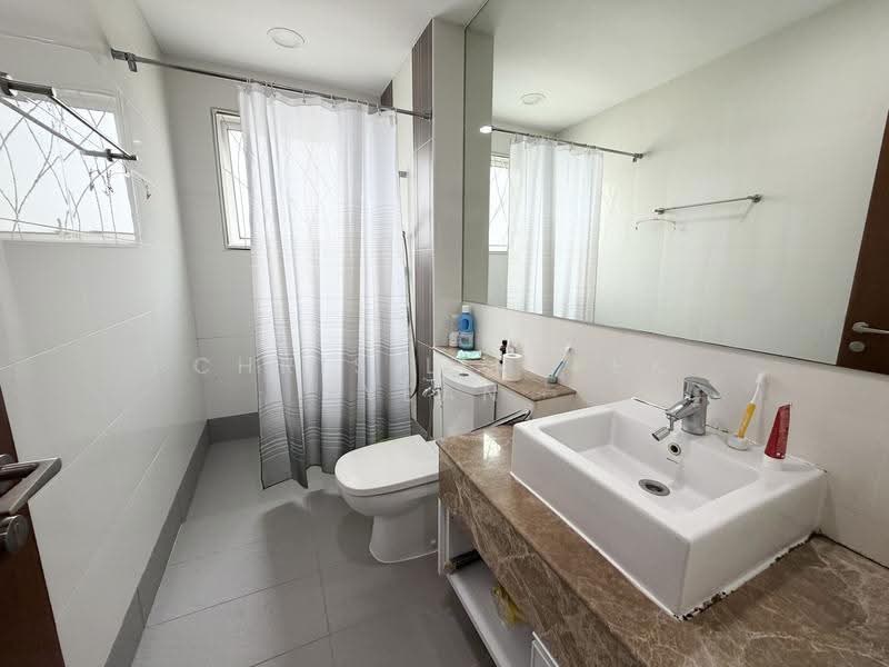 Rumah Teres 3-Tingkat untuk Dijual di Taman Taming Indah 2 (Bandar Sungai Long) - Chris Lim Pek Yean - Bathroom - PropertyGuru.com.my