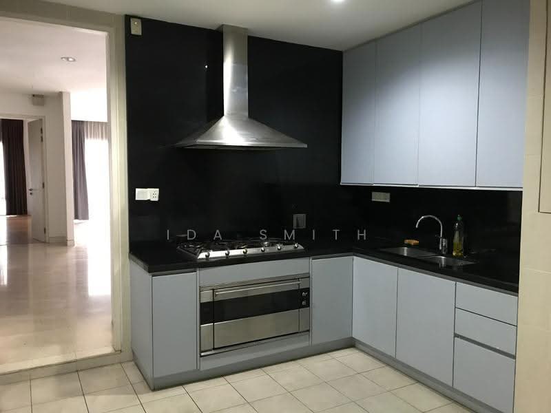 Kediaman Servis untuk Dijual di Pavilion Residences - Ida Smith - Kitchen - PropertyGuru.com.my