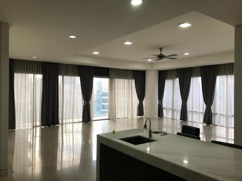 Kediaman Servis untuk Dijual di Pavilion Residences - Ida Smith - Living Room - PropertyGuru.com.my