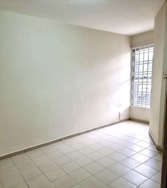 Apartment for Sale at Lake View Suites - Eden Liew - Interior - PropertyGuru.com.my