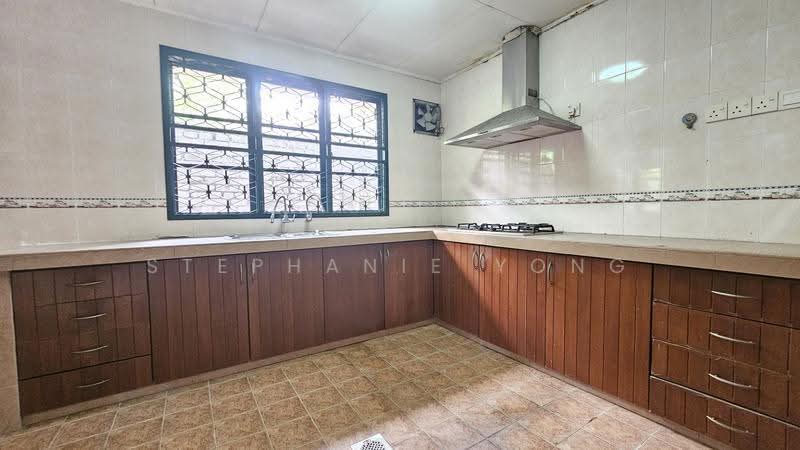 Rumah Berkembar untuk Dijual di Bandar Tun Hussein Onn (Cheras) - Stephanie Yong - Kitchen - PropertyGuru.com.my