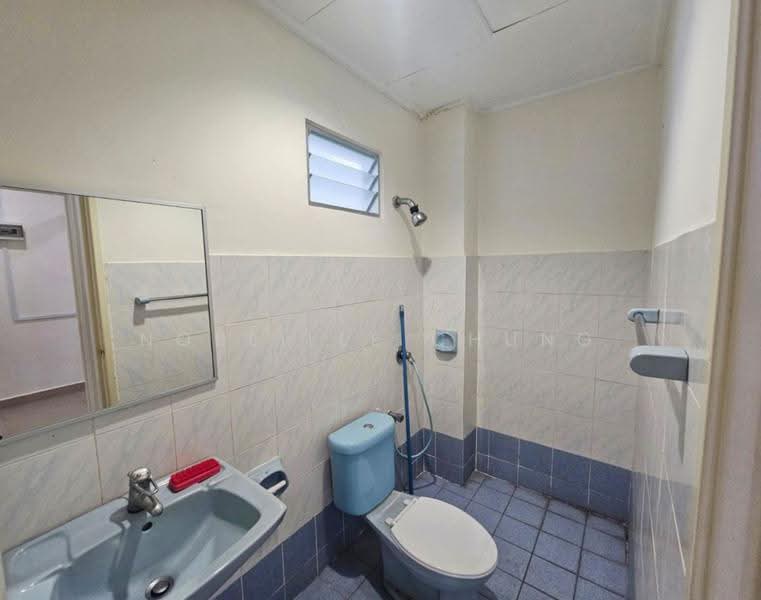 Rumah Teres 2-Tingkat untuk Dijual di Putra Permai (Subang Jaya) - Nobeille Chung - Bathroom - PropertyGuru.com.my