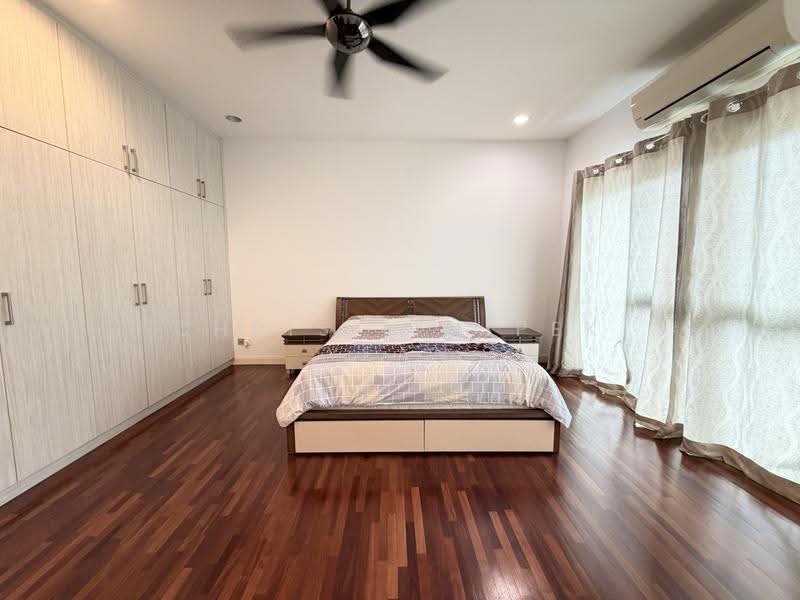 3-storey Terraced House for Sale in Taman Taming Indah 2 (Bandar Sungai Long) - Chris Lim Pek Yean - Bedroom - PropertyGuru.com.my