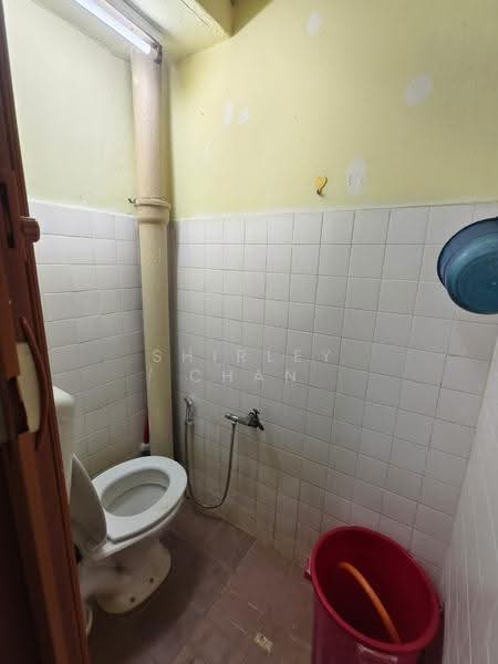 Rumah Teres 3-Tingkat untuk Dijual di Taman Bukit Teratai (Ampang) - Shirley Chan - Bathroom - PropertyGuru.com.my