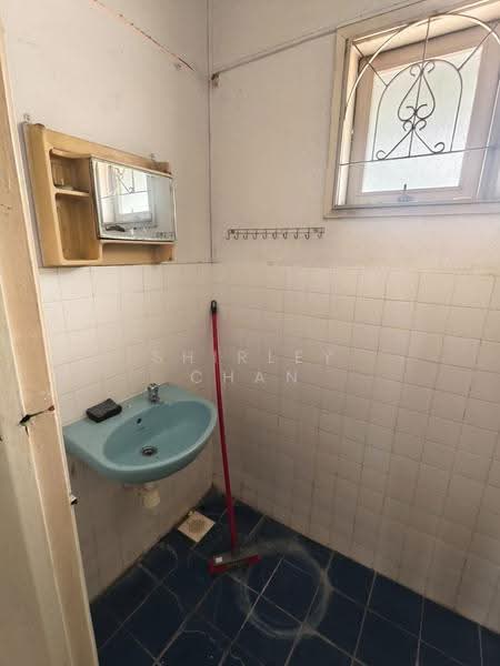 Rumah Teres 3-Tingkat untuk Dijual di Taman Bukit Teratai (Ampang) - Shirley Chan - Bathroom - PropertyGuru.com.my