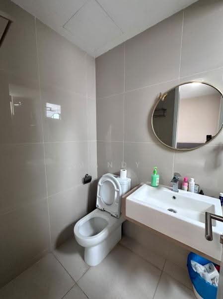 Kediaman Servis untuk Dijual di United Point (Residensi Berpadu) - Mandy Liew - Bathroom - PropertyGuru.com.my