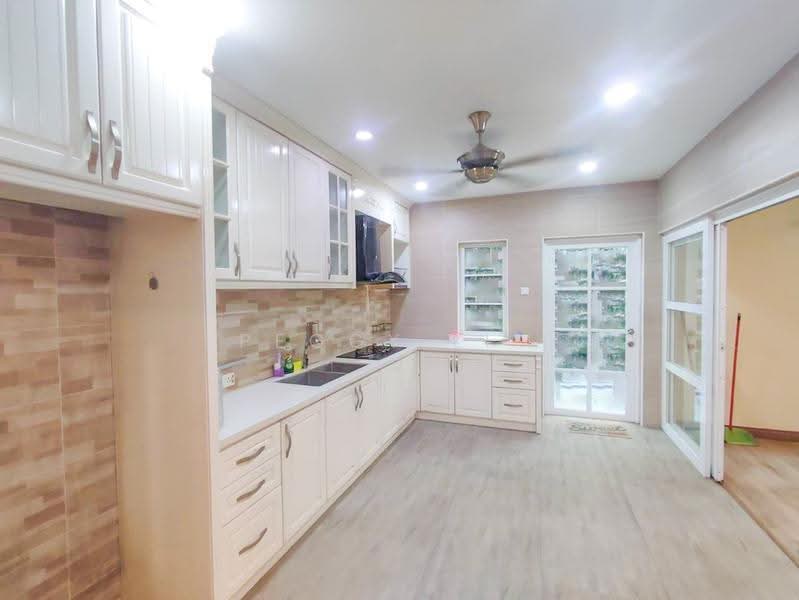 Bungalow House untuk Disewa di Shah Alam (Selangor) - Peggy Lim - Kitchen - PropertyGuru.com.my