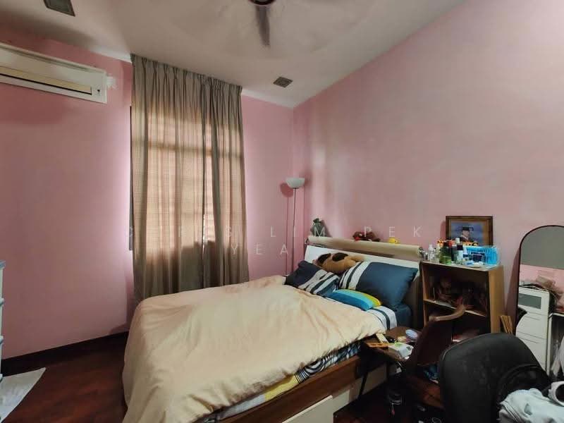 Rumah Berkembar untuk Dijual di Bandar Sungai Long (Selangor) - Chris Lim Pek Yean - Bedroom - PropertyGuru.com.my