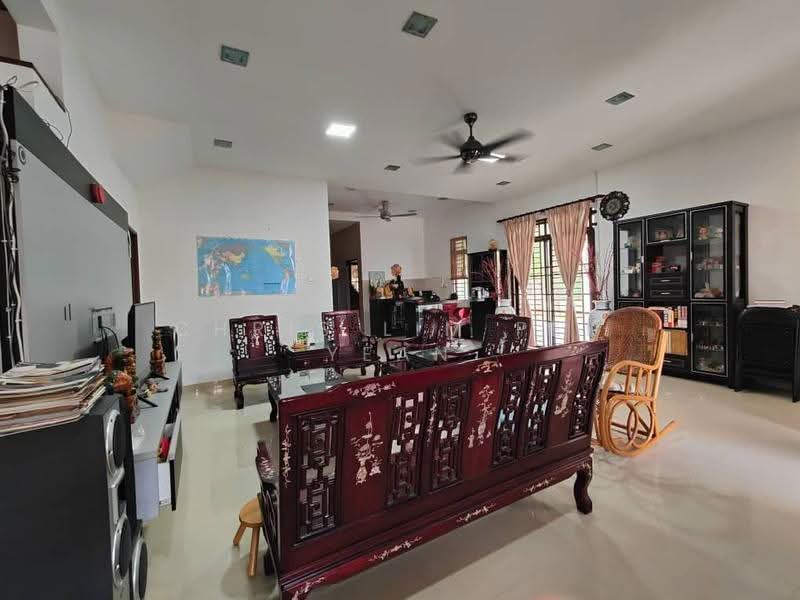 Rumah Berkembar untuk Dijual di Bandar Sungai Long (Selangor) - Chris Lim Pek Yean - Living Room - PropertyGuru.com.my