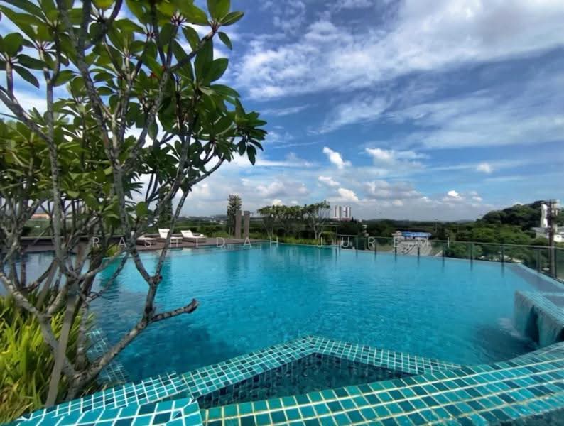 Kediaman Servis untuk Dijual di Serviced Residence @ The Louvre @ Country Heights - Rashidah Juremi - Exterior - PropertyGuru.com.my