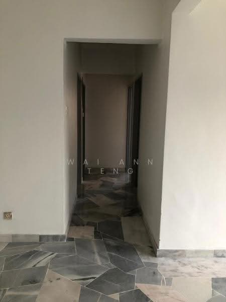 Pangsapuri untuk Dijual di Abadi Indah - Wai Ann Teng - Corridor - PropertyGuru.com.my