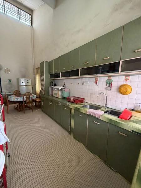 Rumah Teres 1-Tingkat untuk Dijual di Taman Perling (Perling) - Nathan Chan - Kitchen - PropertyGuru.com.my