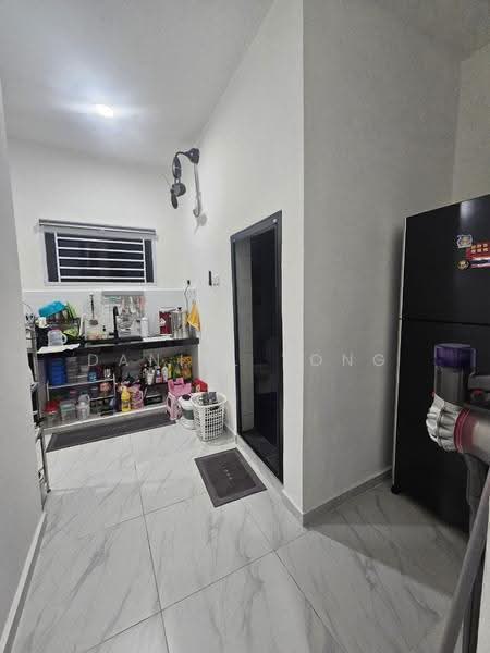Rumah Teres 1-Tingkat untuk Dijual di Taman Sri Skudai (Skudai) - Daniel Yong - Kitchen - PropertyGuru.com.my