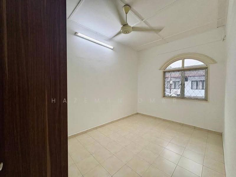 2-storey Terraced House for Sale in Seksyen 4 (Shah Alam) - Hazeman Omar - Interior - PropertyGuru.com.my
