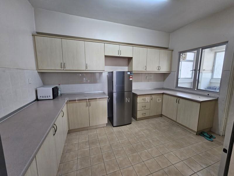 Kondominium untuk Dijual di Ken Damansara - Betty Ning - Kitchen - PropertyGuru.com.my