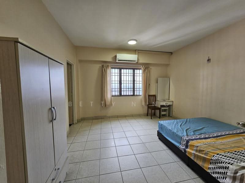 Kondominium untuk Dijual di Ken Damansara - Betty Ning - Bedroom - PropertyGuru.com.my