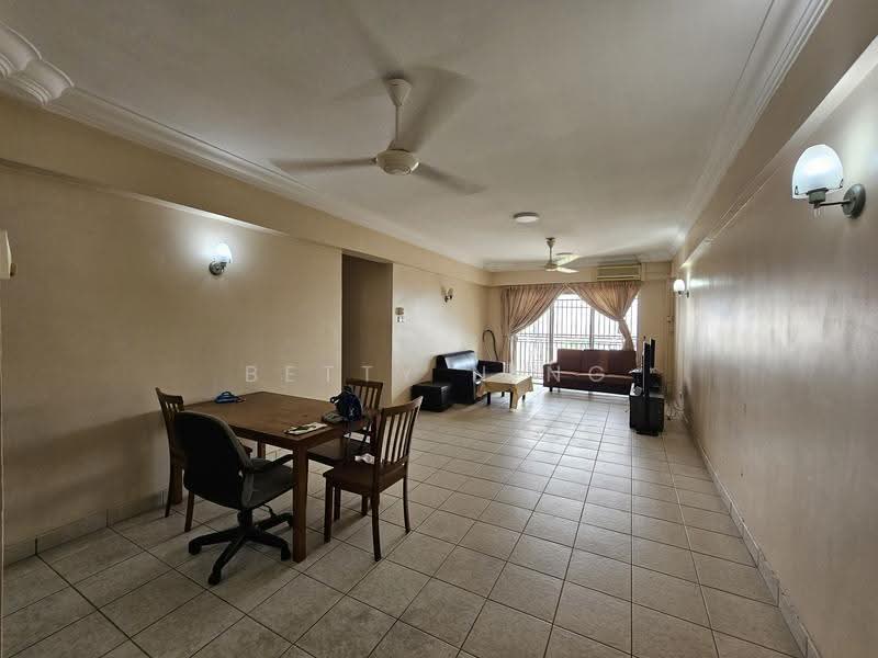 Kondominium untuk Dijual di Ken Damansara - Betty Ning - Living Room - PropertyGuru.com.my