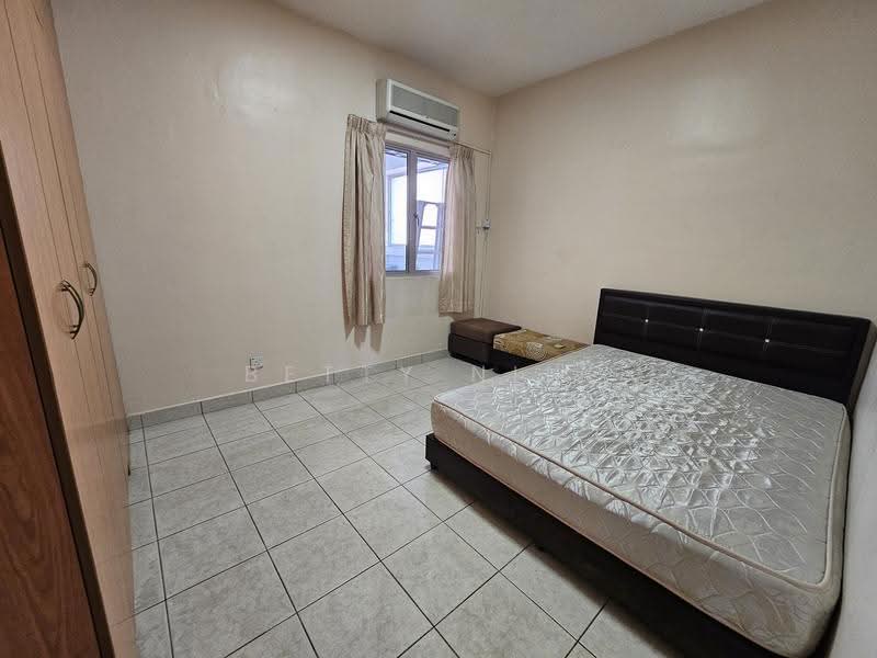 Kondominium untuk Dijual di Ken Damansara - Betty Ning - Bedroom - PropertyGuru.com.my