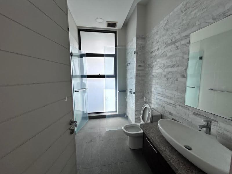 Bungalow House for Rent in KLCC (KL City Centre) - Jeffrey Ng - Bathroom - PropertyGuru.com.my