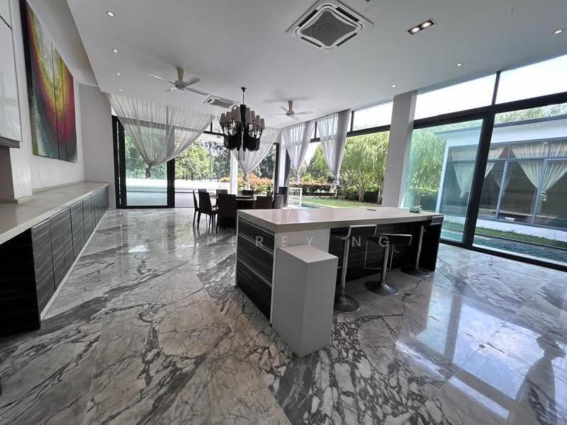 Bungalow House for Rent in KLCC (KL City Centre) - Jeffrey Ng - Living Room - PropertyGuru.com.my