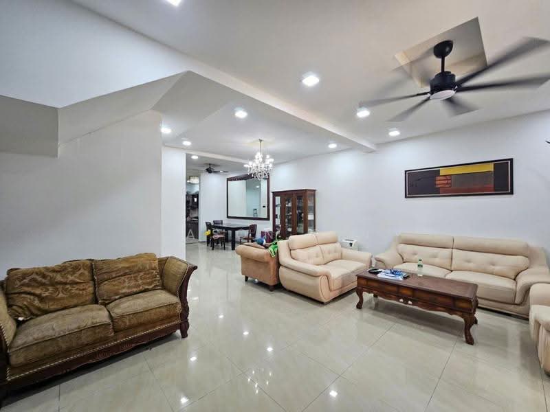 2-storey Terraced House for Sale in Putra Avenue (Subang Jaya) - Jason Ooi - Living Room - PropertyGuru.com.my
