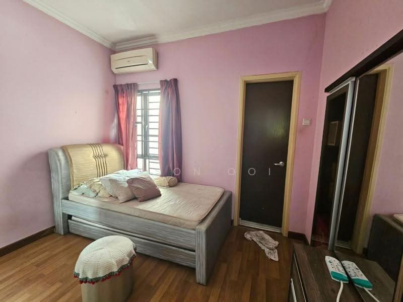 2-storey Terraced House for Sale in Putra Avenue (Subang Jaya) - Jason Ooi - Bedroom - PropertyGuru.com.my