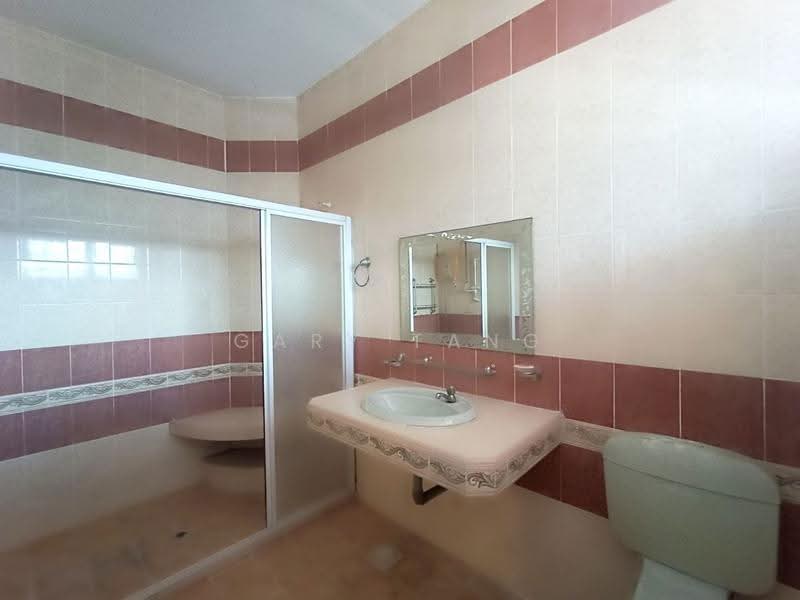 Rumah Berkembar untuk Dijual di Ipoh (Perak) - Gary Tang - Bathroom - PropertyGuru.com.my