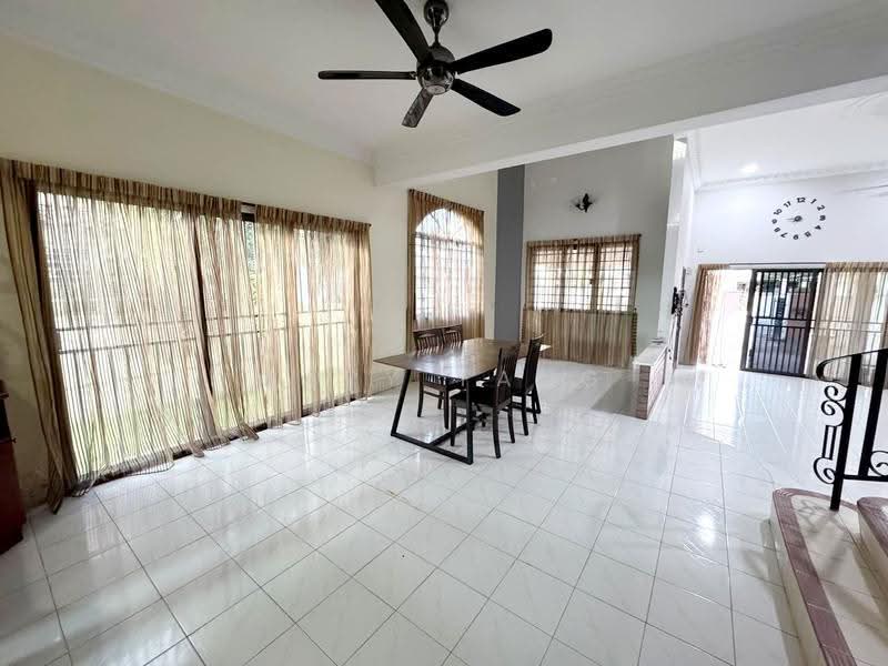 Rumah Berkembar untuk Dijual di Ipoh (Perak) - Gary Tang - Living Room - PropertyGuru.com.my