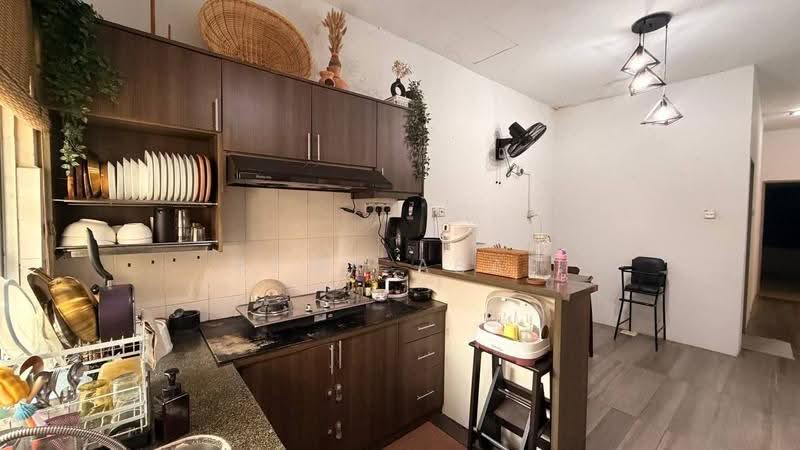 1-storey Terraced House for Sale in Shah Alam (Selangor) - Azwa Abas - Kitchen - PropertyGuru.com.my
