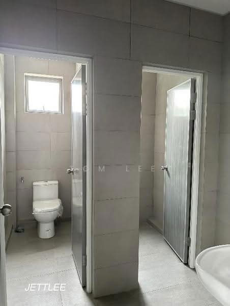 Kilang Terpisah untuk Dijual di Taman Sijangkang Jaya (Telok Panglima Garang) - Tom Lee - Bathroom - PropertyGuru.com.my