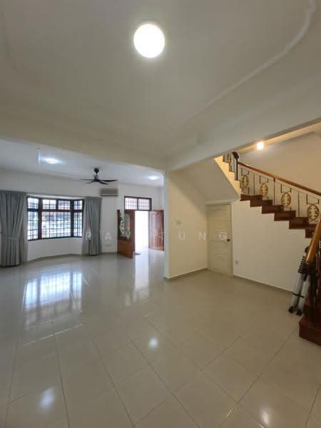 Rumah Teres 2-Tingkat untuk Disewa di Taman Suria (Johor Bahru) - Ray Tung - Living Room - PropertyGuru.com.my